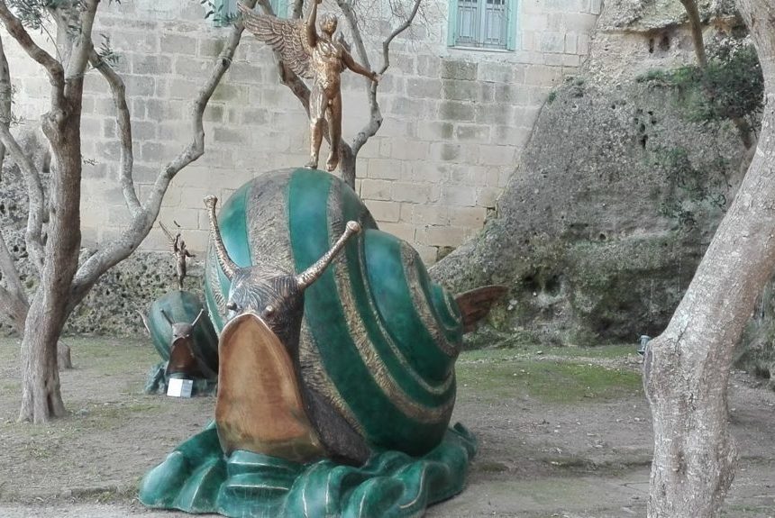 “La persistenza degli opposti” nei Sassi di Matera: viaggio tematico nella psicologia e nell’ispirazione artistica di Salvador Dalì