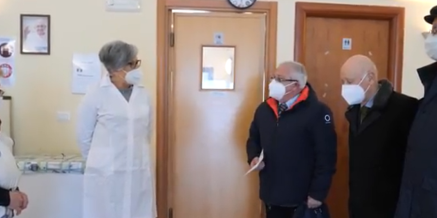 Donazioni del Lions Club Matera Host alla mensa della parrocchia San Rocco e alla mensa Don Giovanni Mele
