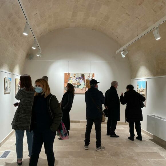 Inaugurata a Matera “Remember me” di Lionetti: flash di un passato recente dai colori vivaci che diventano arte