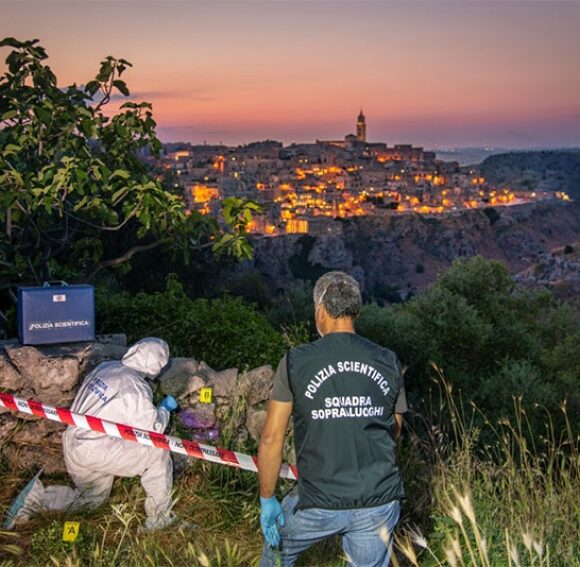 Una foto realizzata dall’Ispettore Superiore Giuseppe Sasso, in servizio nella Questura di Matera, nel Calendario della Polizia di Stato 2022