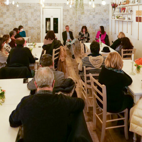Matera, presentato da Burro Salato Bistrot “Dovrei essere altrove” (Altrimedia Edizioni) del poeta Emilio Giugliano