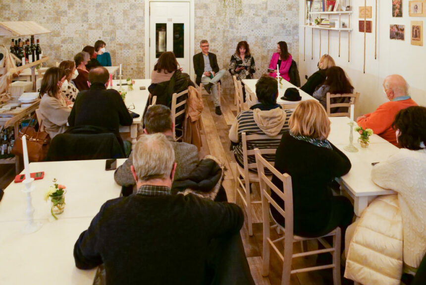 Matera, presentato da Burro Salato Bistrot “Dovrei essere altrove” (Altrimedia Edizioni) del poeta Emilio Giugliano