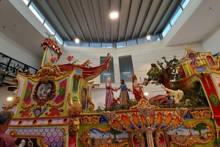 Festa della Bruna, il Carro dell’attesa e delle emozioni firmato dal Maestro Santochirico